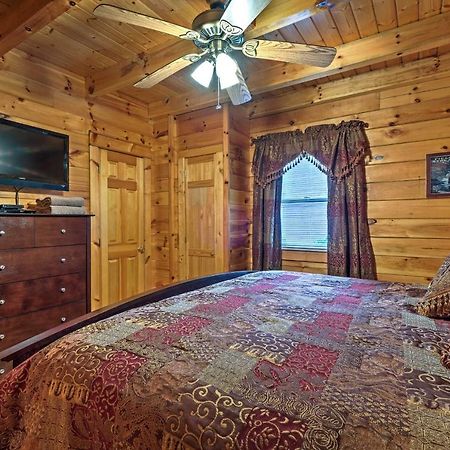 Pigeon Forge Cabin With Hot Tub, Grill And Pool Table! Villa Sevierville Bagian luar foto