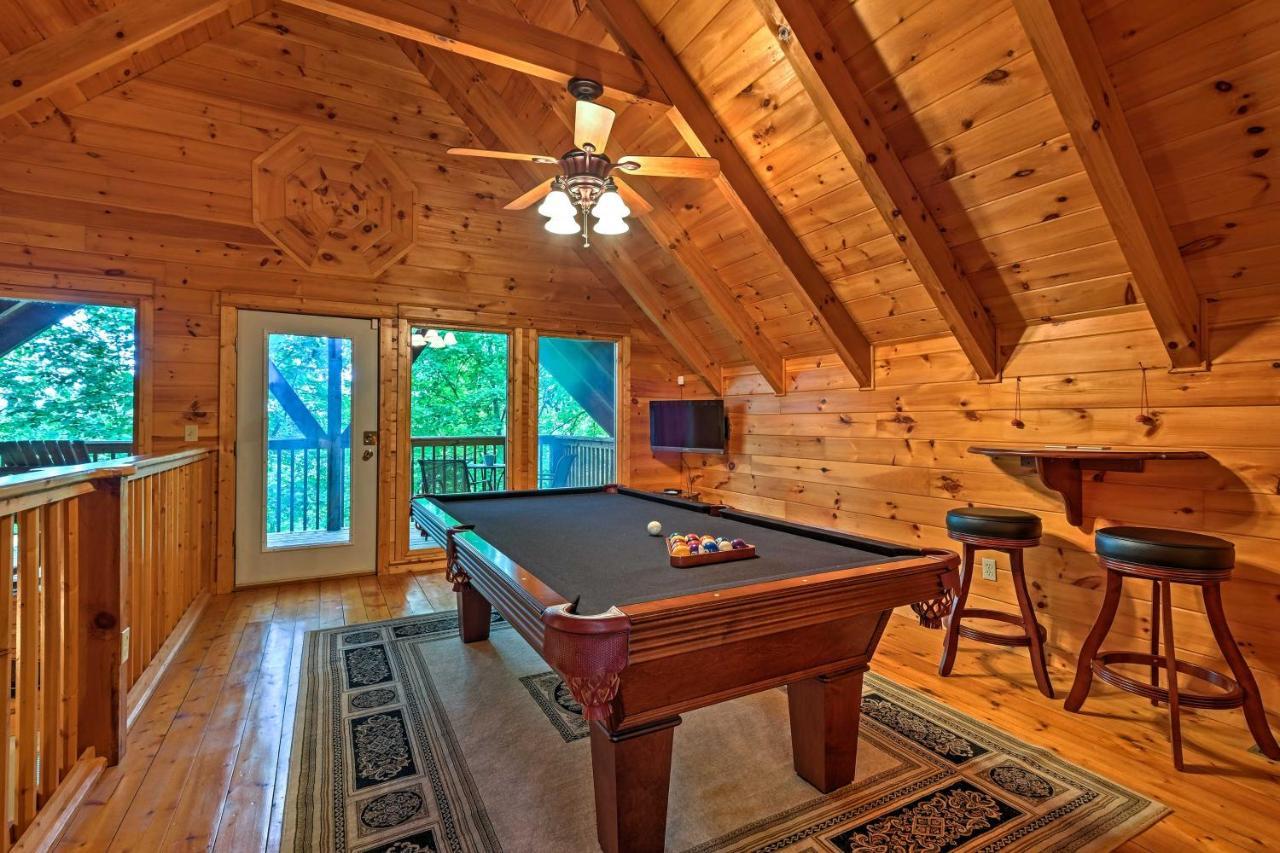 Pigeon Forge Cabin With Hot Tub, Grill And Pool Table! Villa Sevierville Bagian luar foto